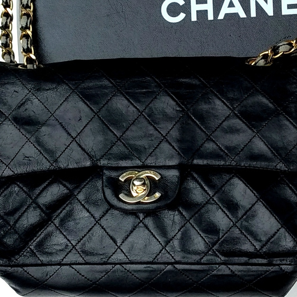 Vintage Designer Chanel Quilted Hidden Pocket Bag - Picture 2 of 8